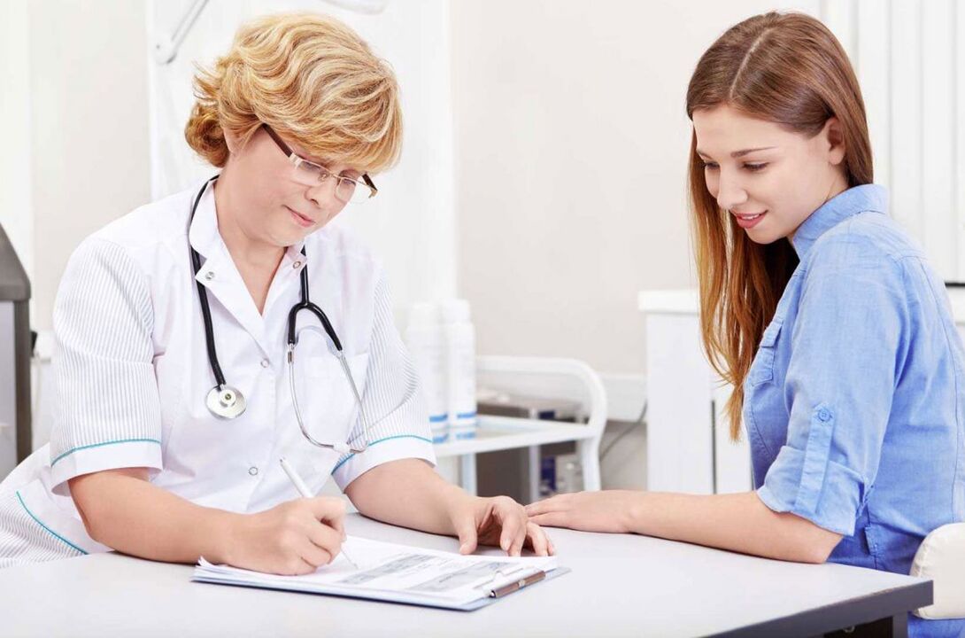 Om cystitis te diagnosticeren, zal de arts diagnostische tests voor de vrouw voorschrijven.